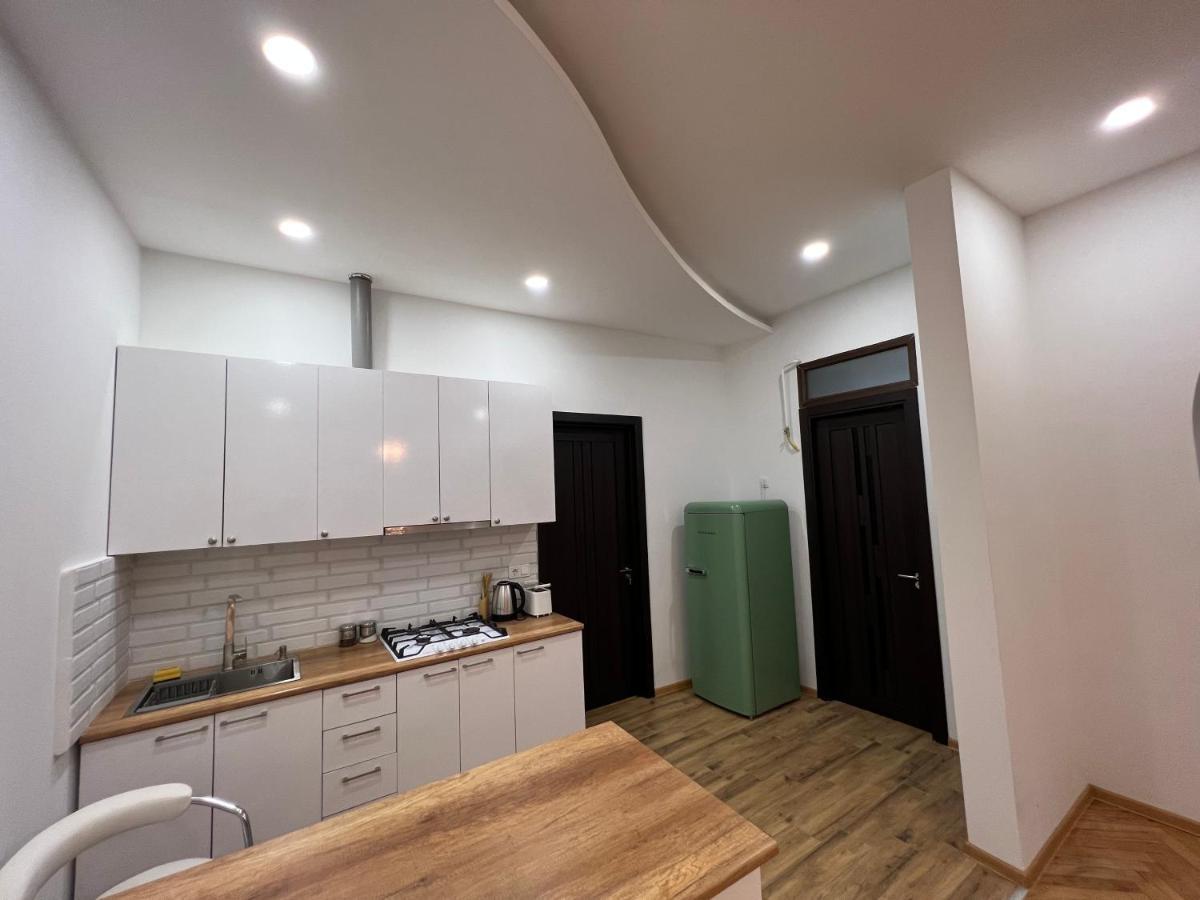 Cosy Apartment In Tbilisi Centre Екстер'єр фото